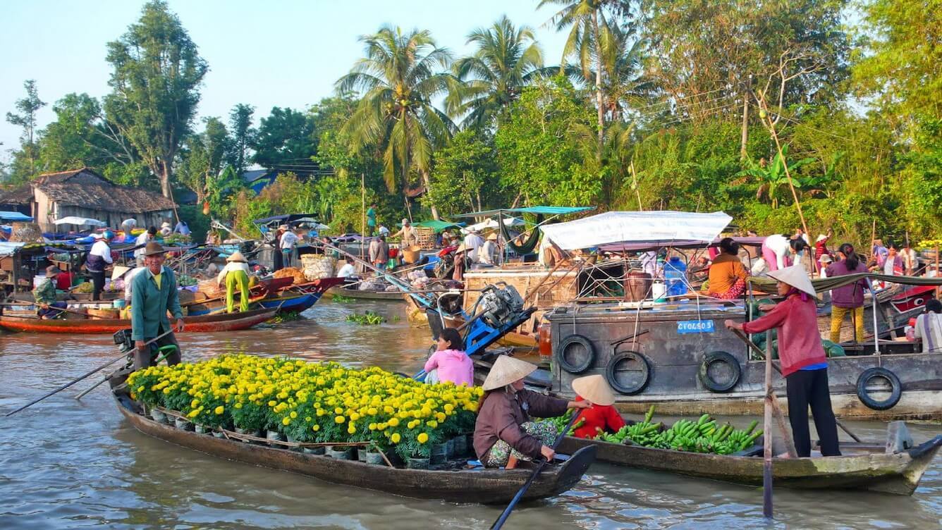 Cai Be Floating Market (Tien Giang)