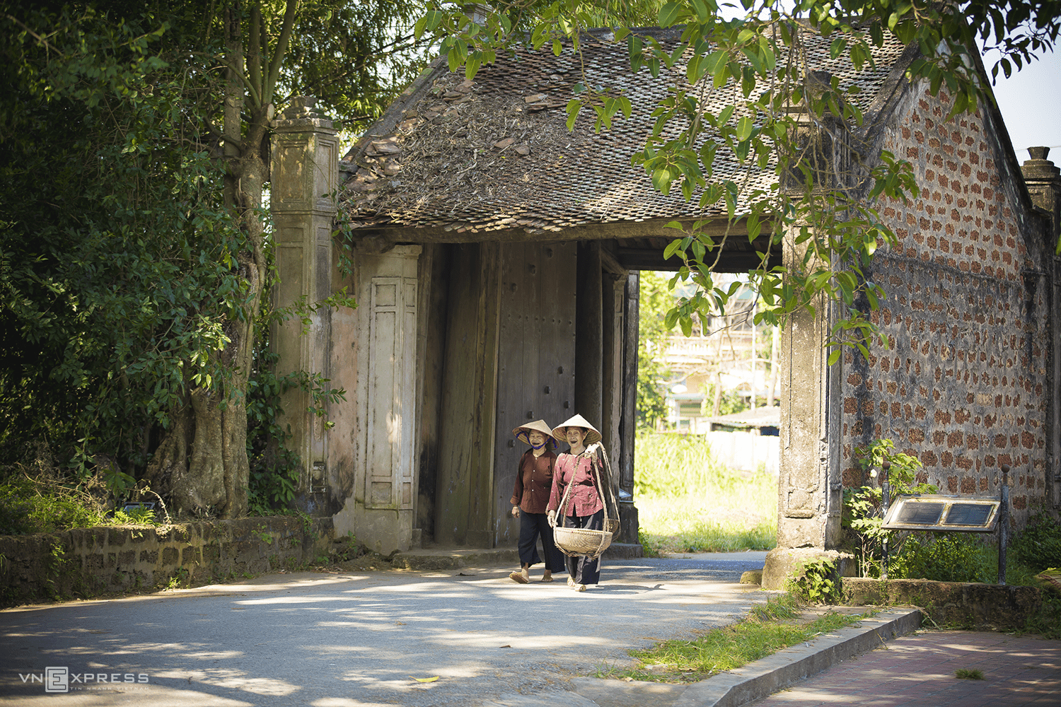 Duong Lam ancient village (Photo from VNExpress)